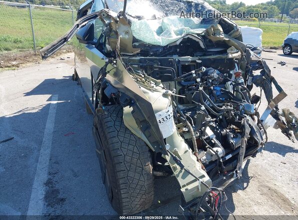 7G2CEHEE9RA025554 2024 TESLA CYBERTRUCK Silver Սարքավորումների վահանակի տեսք