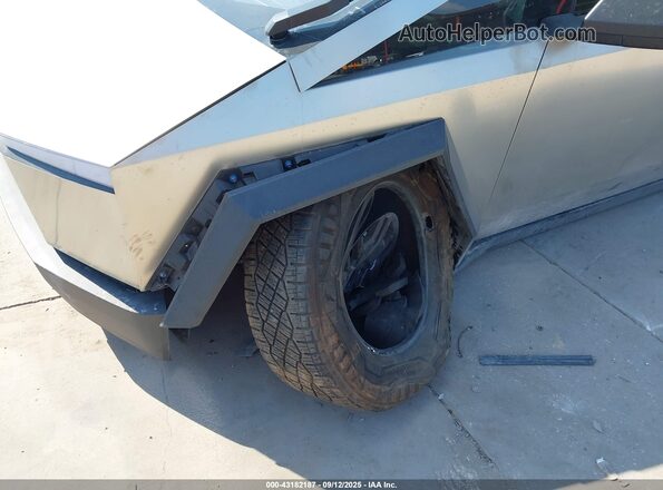 7G2CEHEEXRA038829 2024 TESLA CYBERTRUCK Серебряный 