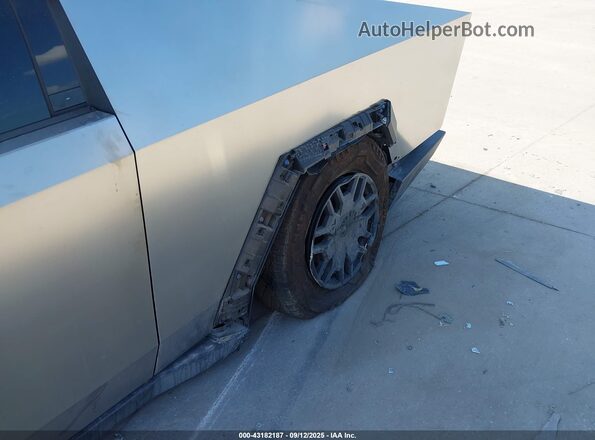 7G2CEHEEXRA038829 2024 TESLA CYBERTRUCK Серебряный 