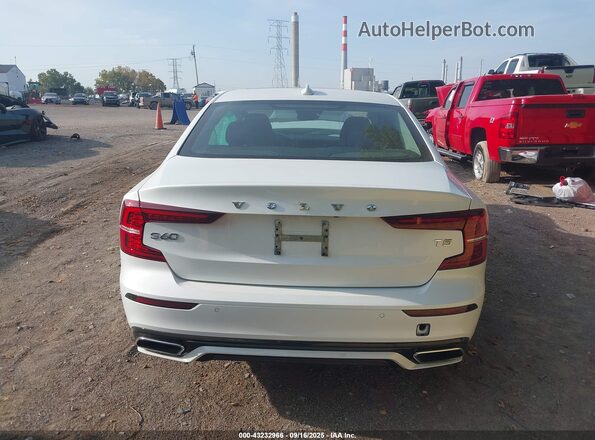 7JR102FZ1MG108776 2021 VOLVO S60 White 