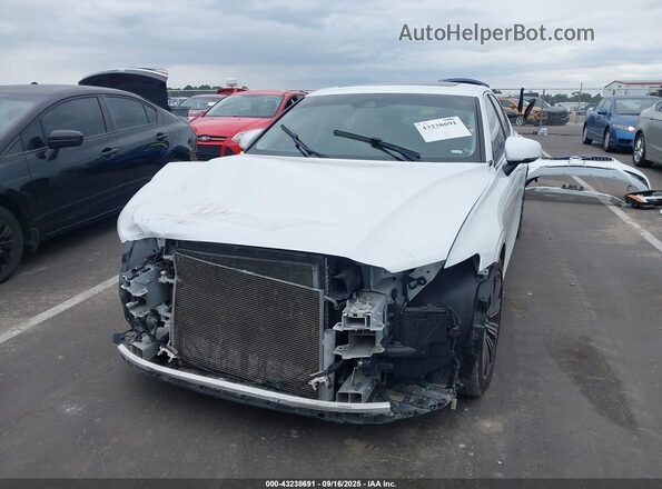 7JRL12TL1NG177748 2022 VOLVO S60 White Widok wnętrza z tyłu