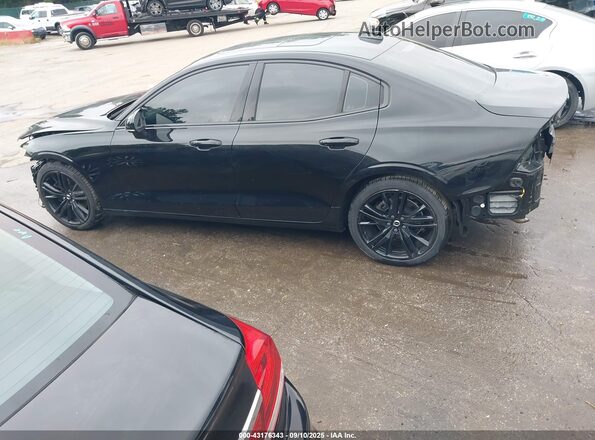 7JRL12TT1PG229754 2023 VOLVO S60 Black 