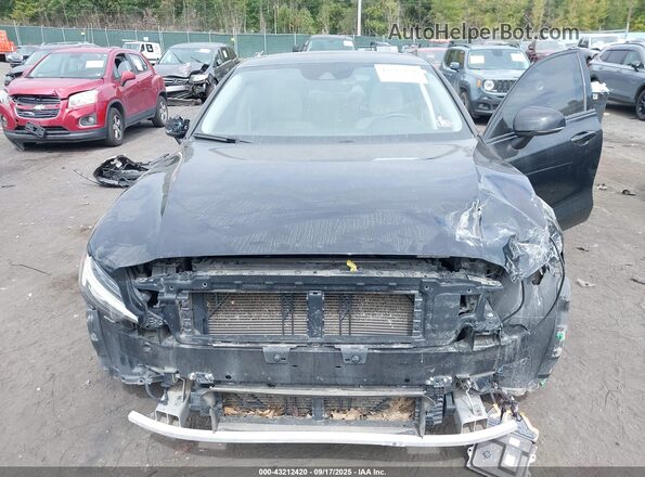 7JRL12TZ2NG176080 2022 VOLVO S60 Black 