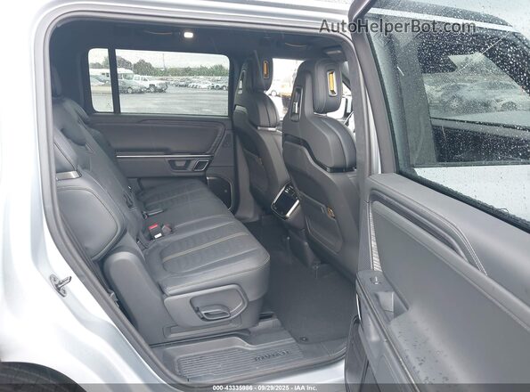 7PDSGABA3RN036435 2024 RIVIAN R1S Gray Vista de la etiqueta del VIN