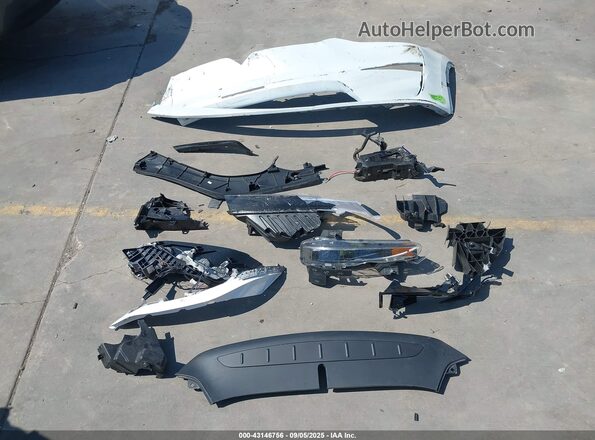 7SAXCBE58PF384677 2023 TESLA MODEL X Белый Вид щитка приборов
