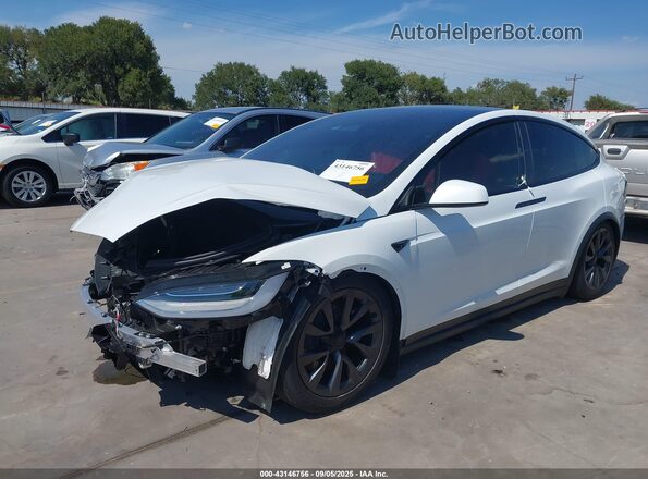 7SAXCBE58PF384677 2023 TESLA MODEL X Белый Передняя левая четверть