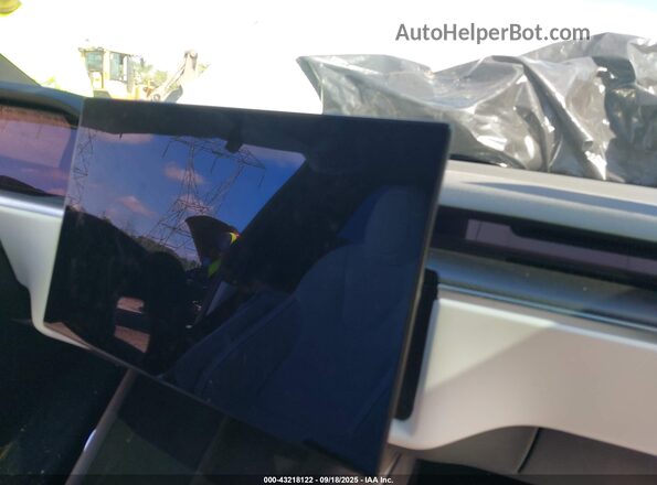 7SAXCBE69PF429215 2023 TESLA MODEL X White 