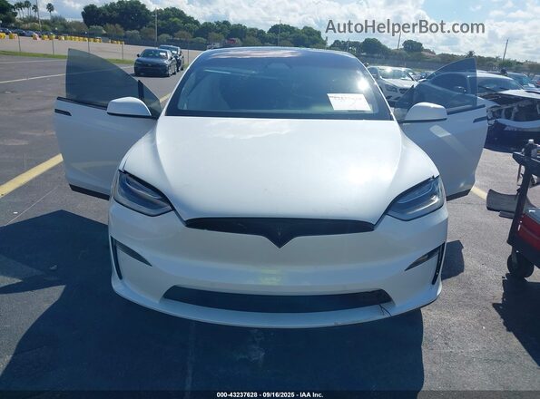 7SAXCDE53NF345097 2022 TESLA MODEL X Белый Вид панели приборов