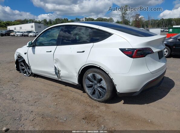 7SAYGAEE2RF118125 2024 TESLA MODEL Y White 