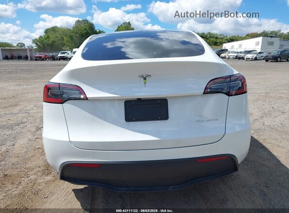 7SAYGAEE2RF118125 2024 TESLA MODEL Y White 