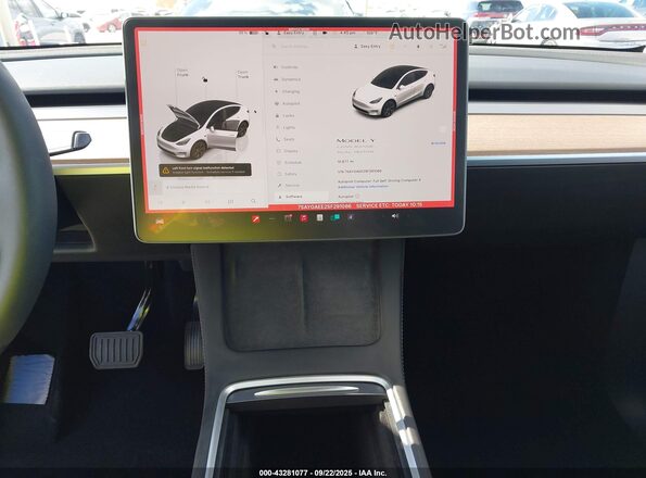 7SAYGAEE2SF291066 2025 TESLA MODEL Y White 