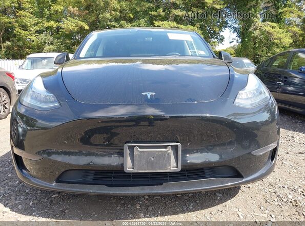 7SAYGAEE5NF385091 2022 TESLA MODEL Y Black წინა პანელის ხედი