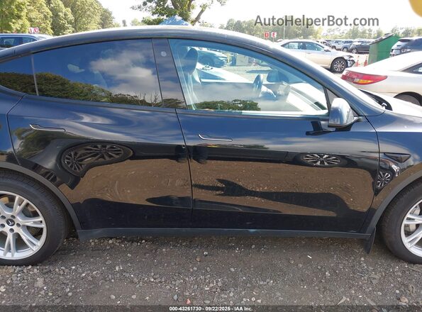 7SAYGAEE5NF385091 2022 TESLA MODEL Y Black ხელსაწყოთა პანელის ხედი