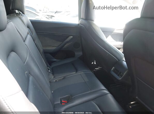 7SAYGAEE7NF550199 2022 TESLA MODEL Y Gray Vista de la etiqueta del VIN