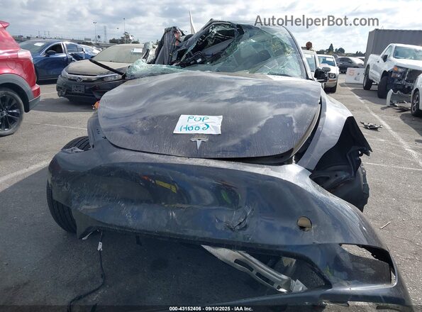 7SAYGDED2RF115749 2024 TESLA MODEL Y Gray Вид спереду