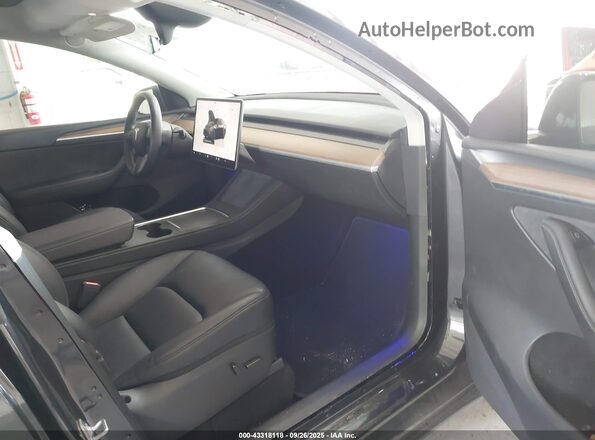 7SAYGDED6RF042482 2024 TESLA MODEL Y Dark Blue Սալոնի դիմացի տեսք