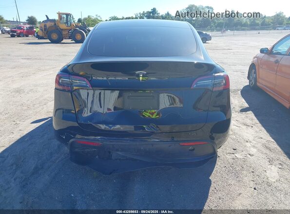 7SAYGDED8RF205908 2024 TESLA MODEL Y Черный 