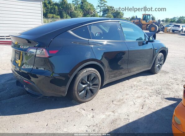 7SAYGDED8RF205908 2024 TESLA MODEL Y Черный Задняя правая четверть