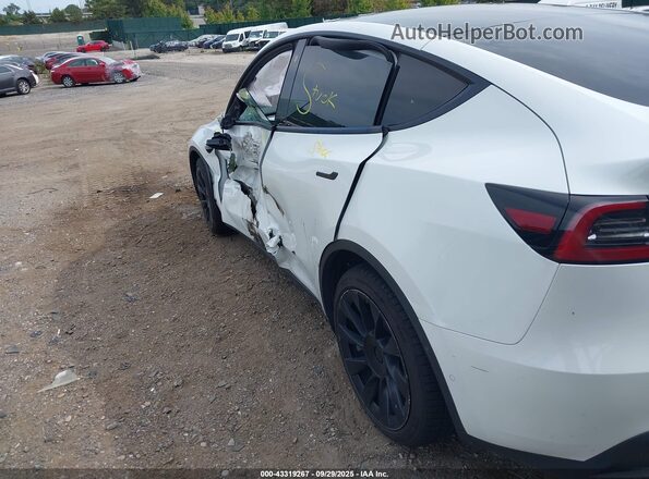 7SAYGDEE1NF329599 2022 TESLA MODEL Y White Դիմացի տեսք