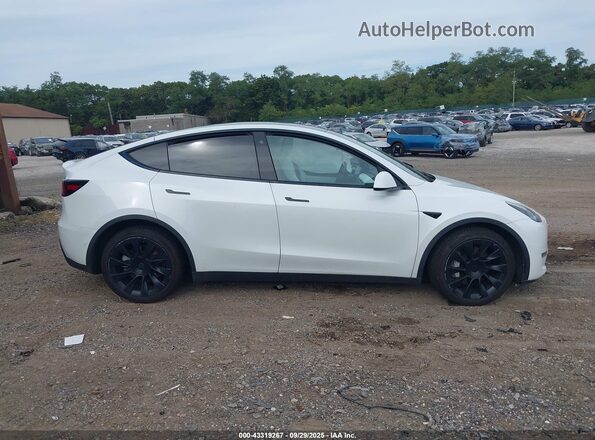 7SAYGDEE1NF329599 2022 TESLA MODEL Y White Սարքավորումների վահանակի տեսք