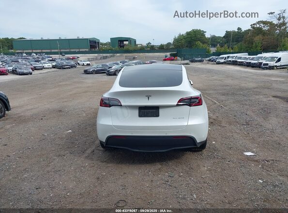 7SAYGDEE1NF329599 2022 TESLA MODEL Y White 