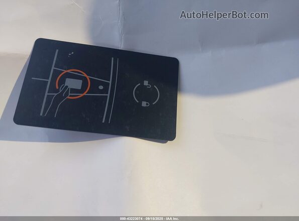 7SAYGDEE1RF176891 2024 TESLA MODEL Y Black წინა პანელის ხედი