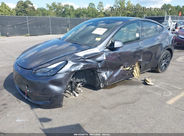 7SAYGDEE2SA361941 2025 TESLA MODEL Y Gray Przód lewy