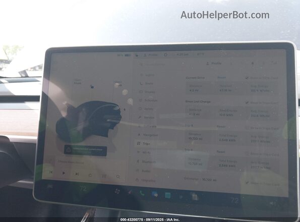 7SAYGDEE2SA361941 2025 TESLA MODEL Y Gray Widok tylnych siedzeń