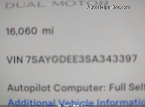 7SAYGDEE3SA343397 2025 TESLA MODEL Y White Engine compartment view