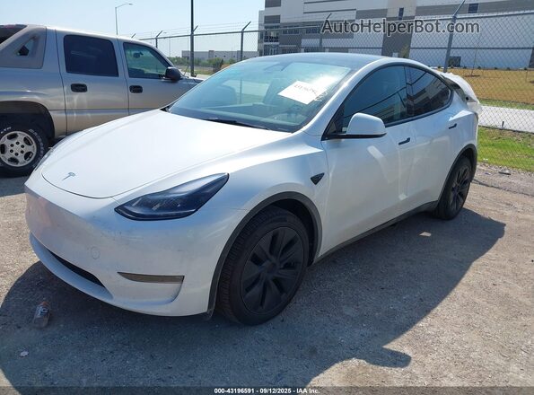 7SAYGDEE3SA343397 2025 TESLA MODEL Y White Front left