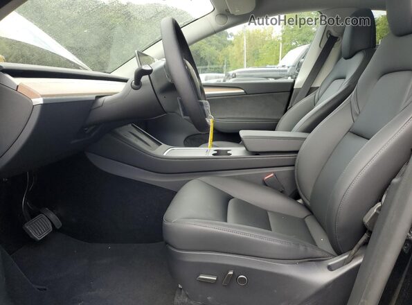7SAYGDEE3SA352407 2025 TESLA MODEL Black Widok wnętrza z przodu