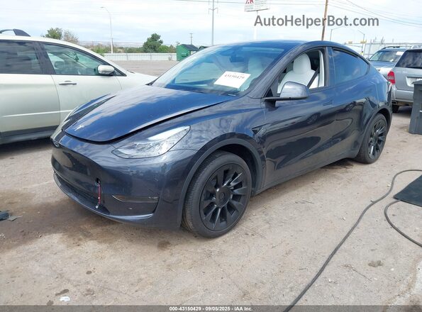 7SAYGDEE5RA225345 2024 TESLA MODEL Y Серый Передняя левая четверть