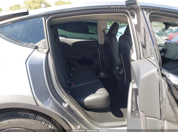 7SAYGDEE5RA333769 2024 TESLA MODEL Y Silver Вид наклейки з VIN-кодом
