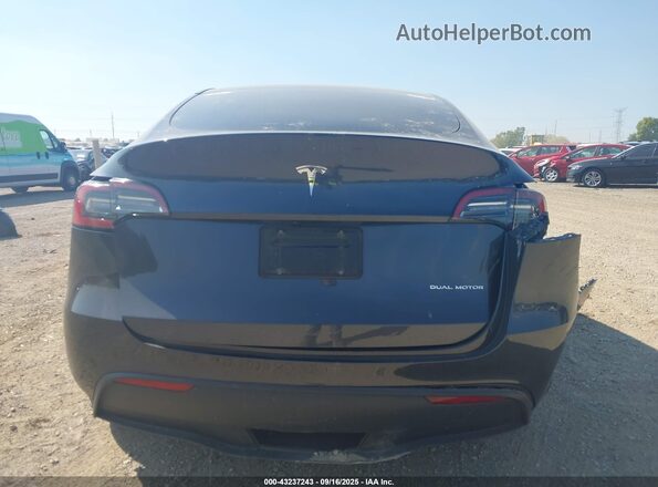 7SAYGDEE6RA278376 2024 TESLA MODEL Y Серый 
