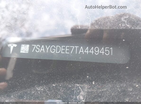7SAYGDEE7TA449451 2026 TESLA MODEL Y White Vista del compartimento del motor