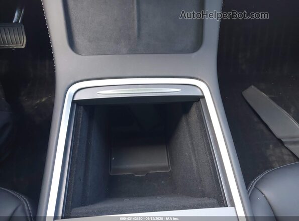 7SAYGDEEXRF044292 2024 TESLA MODEL Y Синий 
