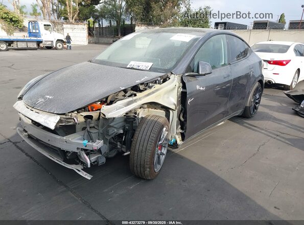 7SAYGDEF4NF403851 2022 TESLA MODEL Y Gray Przód lewy