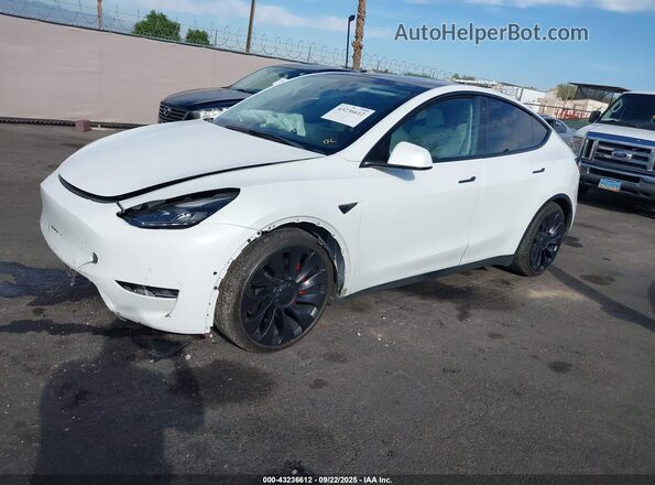 7SAYGDEF7NF398189 2022 TESLA MODEL Y White Передня ліва чверть