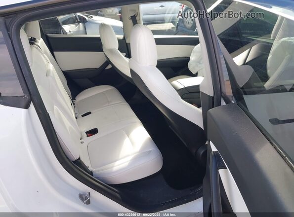 7SAYGDEF7NF398189 2022 TESLA MODEL Y White Вид наклейки з VIN-кодом