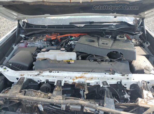 7SVAAABA4RX037995 2024 TOYOTA SEQUOIA White Սալոնի հետևի տեսք