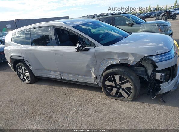 7YAMUFS33TY006731 2026 HYUNDAI IONIQ 9 Gray Դիմացի տեսք