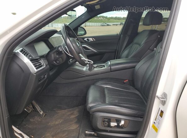 5UXCY4C07M9E05557 2021 BMW X6 White 