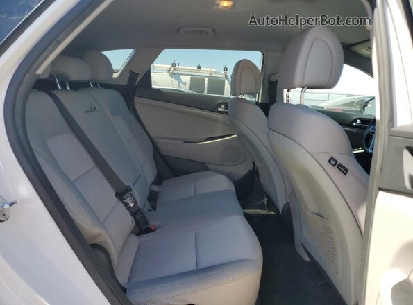 KM8J23A47JU676842 2018 HYUNDAI TUCSON White 