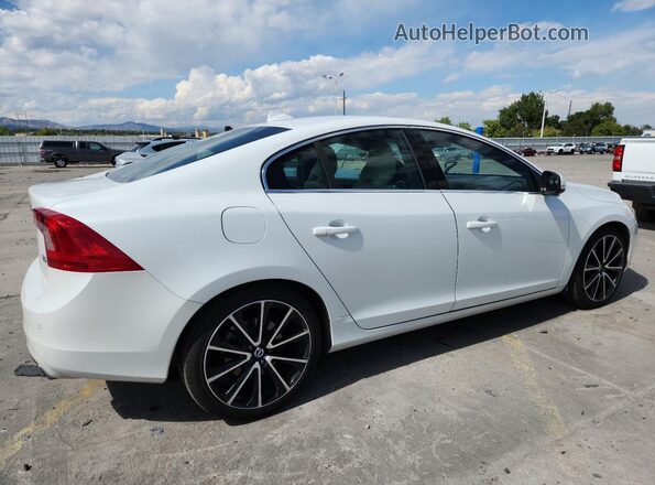 YV149MFK5G2400376 2016 VOLVO S60 White 