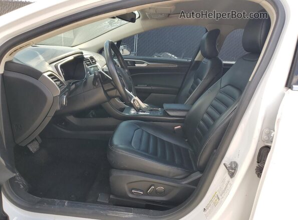 3FA6P0CD6KR233944 2019 FORD FUSION White Vista del salpicadero