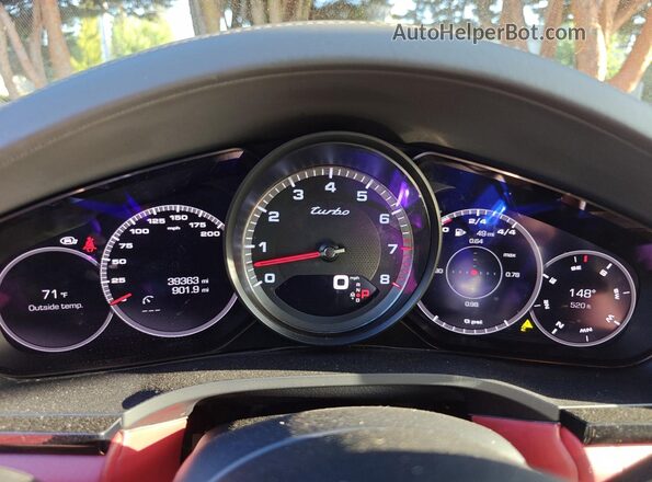 WP1AF2AY4MDA36774 2021 PORSCHE CAYENNE Black Вид щитка приладів