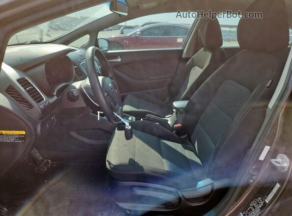 3KPFK4A76JE165163 2018 KIA FORTE Brown 