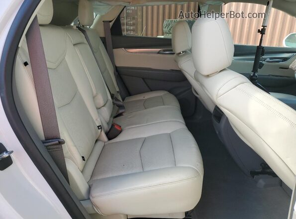 1GYKNCRS8JZ182473 2018 CADILLAC XT5 White 