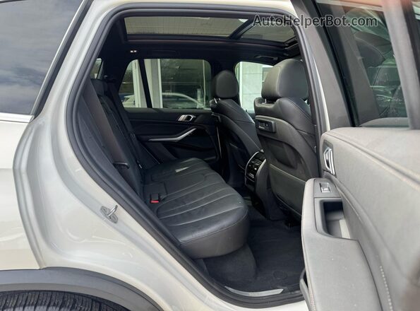 5UXCR4C08L9C25144 2020 BMW X5 Белый 