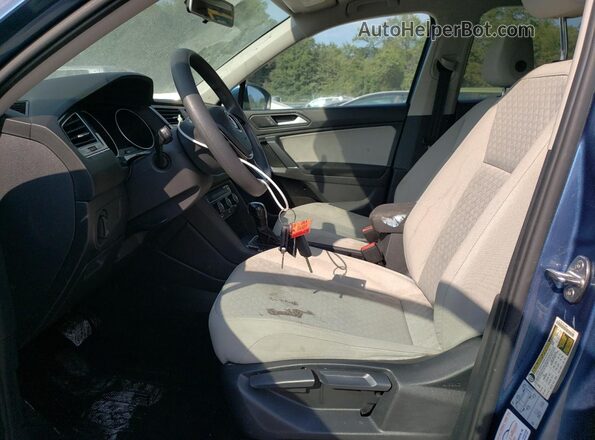 3VV1B7AX3LM100843 2020 VOLKSWAGEN TIGUAN Blue Вид панелі приладів